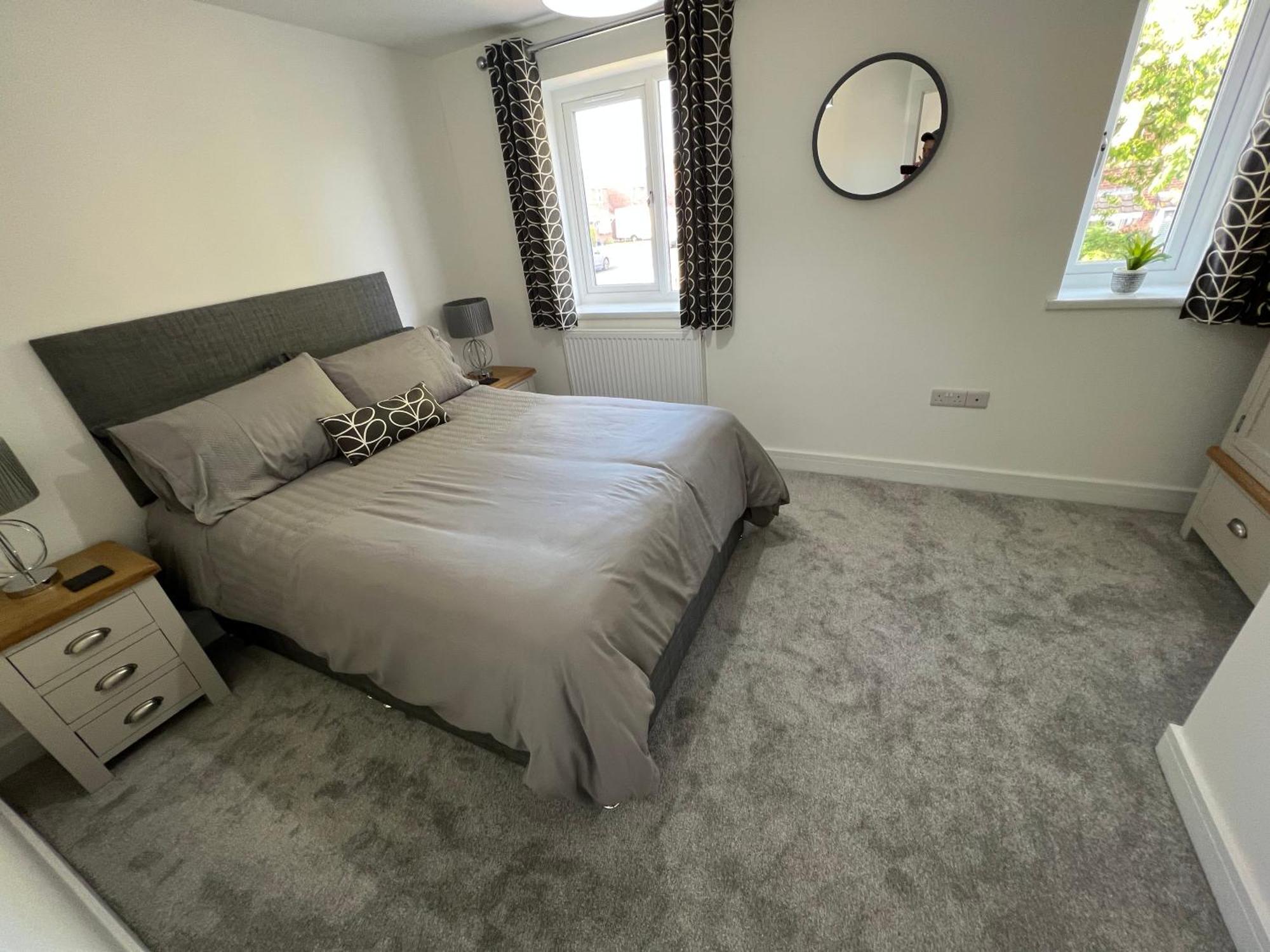 Modern, Two Double Bedroom House With Free Parking Chepstow Buitenkant foto