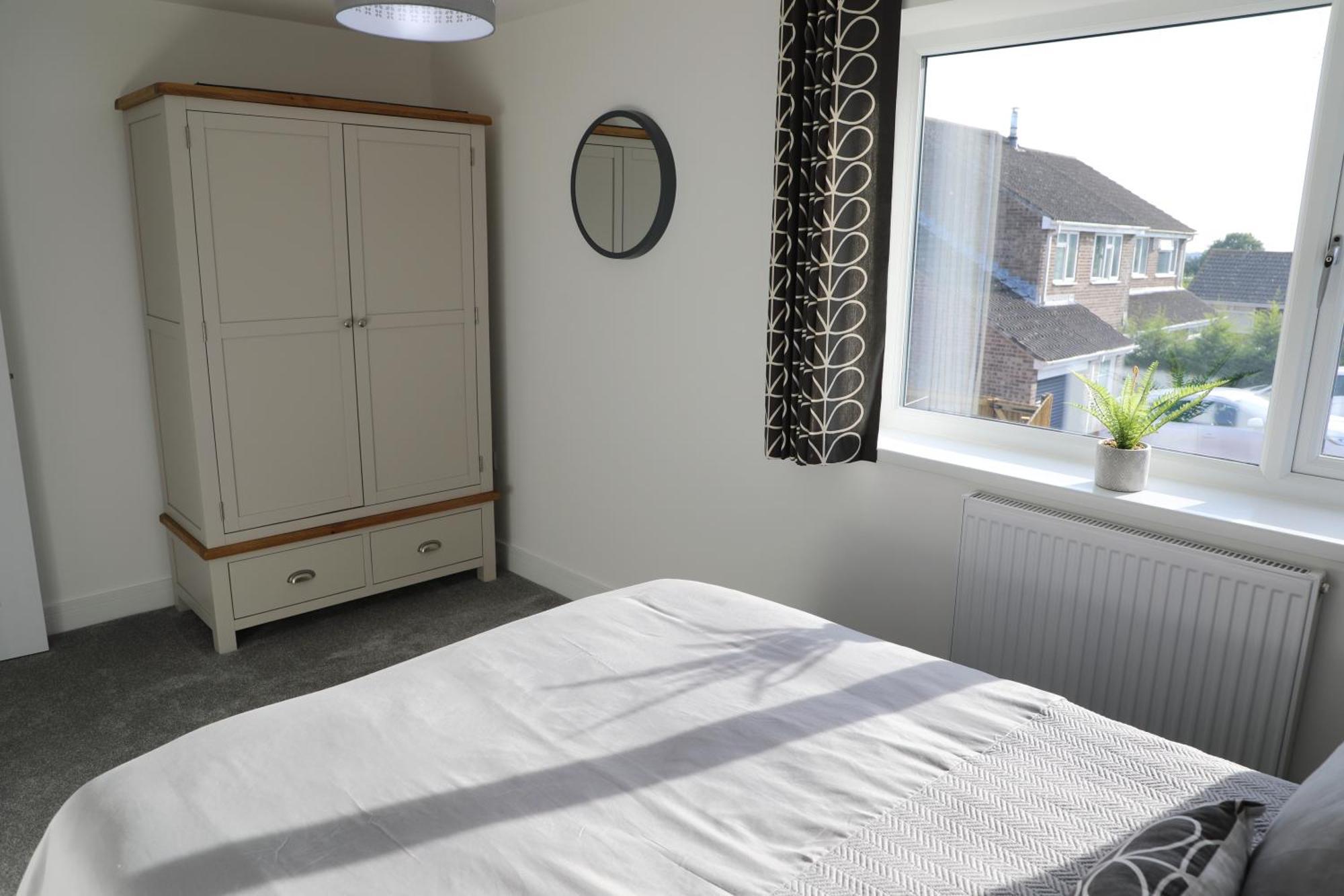 Modern, Two Double Bedroom House With Free Parking Chepstow Buitenkant foto
