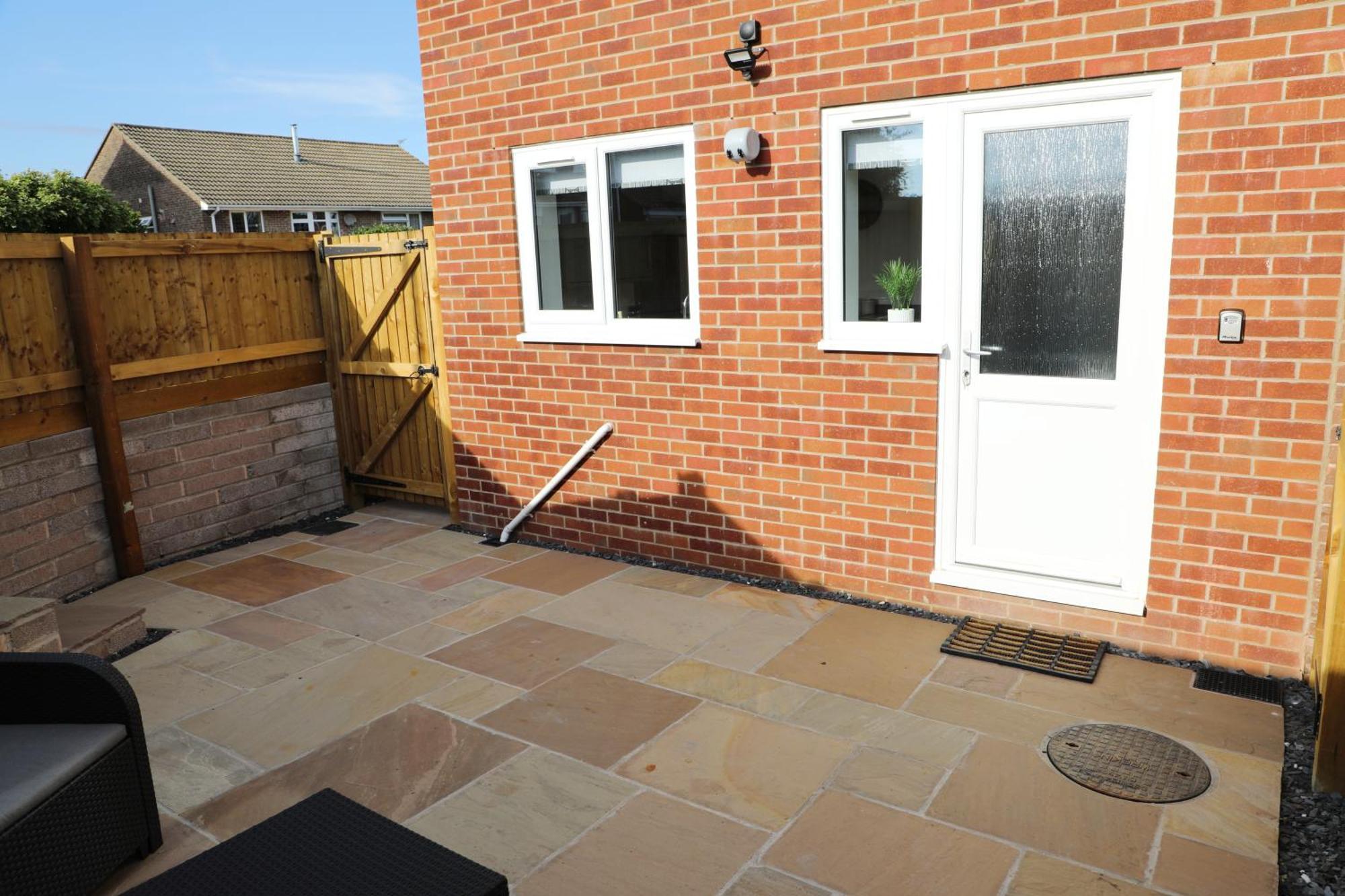 Modern, Two Double Bedroom House With Free Parking Chepstow Buitenkant foto